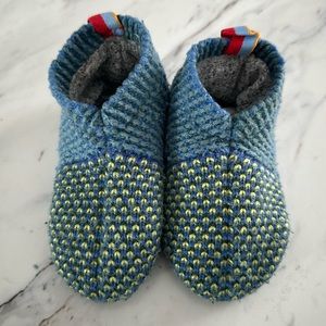 Bombas toddler gripper slippers 5-7
